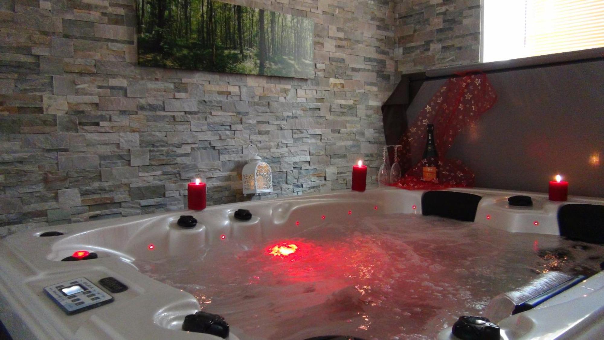 Le Clos Des Tilleuls D Day Home, Chambres D'Hotes, Suite Avec Sauna Privatif, Suite Avec Balneotherapie Privative, En Supplement Option Spa Bain A Remous La Vendelée Exteriér fotografie