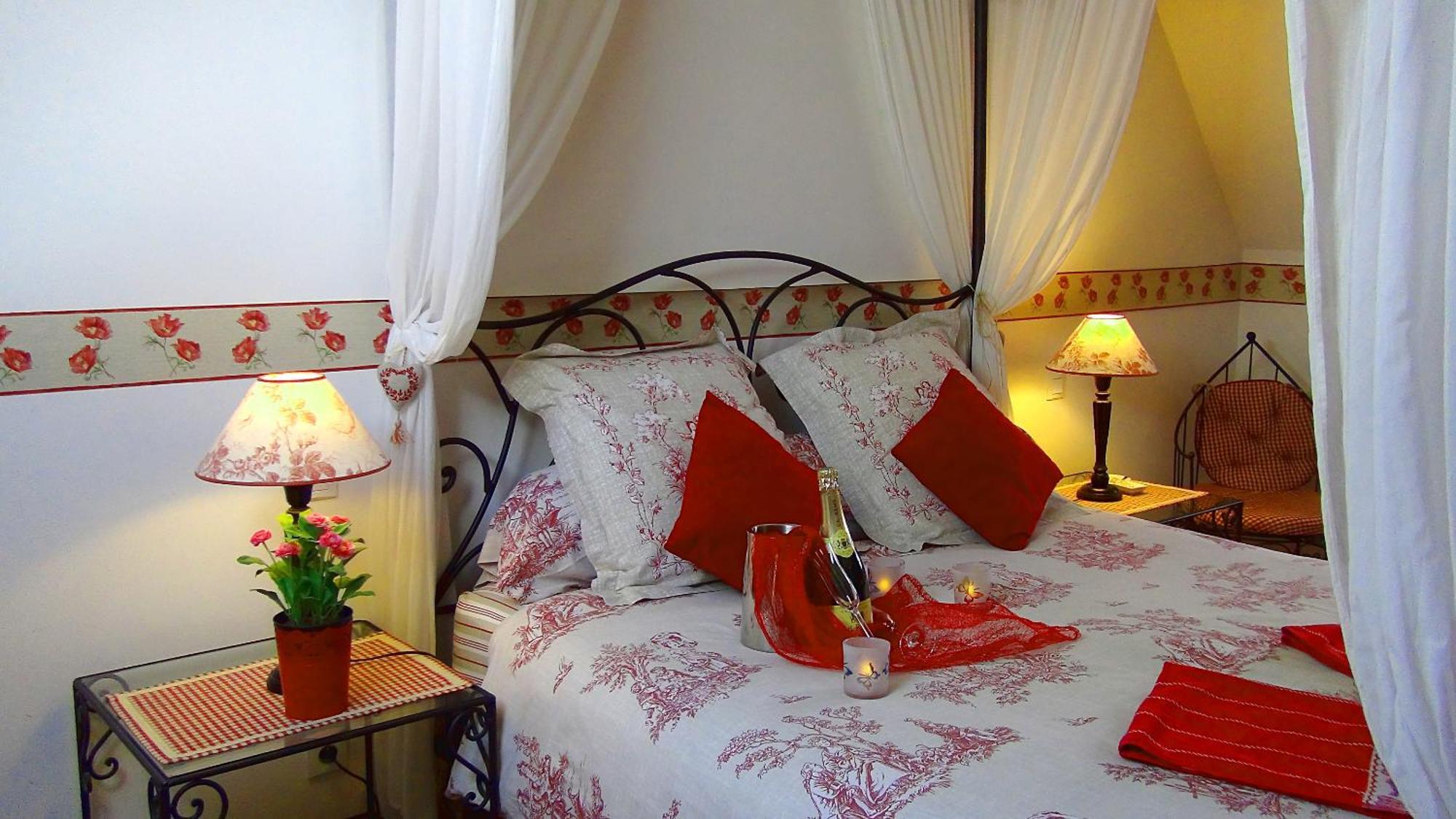 Le Clos Des Tilleuls D Day Home, Chambres D'Hotes, Suite Avec Sauna Privatif, Suite Avec Balneotherapie Privative, En Supplement Option Spa Bain A Remous La Vendelée Exteriér fotografie