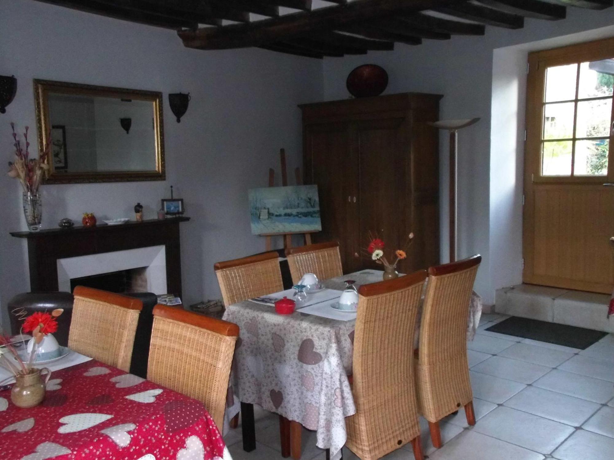 Le Clos Des Tilleuls D Day Home, Chambres D'Hotes, Suite Avec Sauna Privatif, Suite Avec Balneotherapie Privative, En Supplement Option Spa Bain A Remous La Vendelée Pokoj fotografie