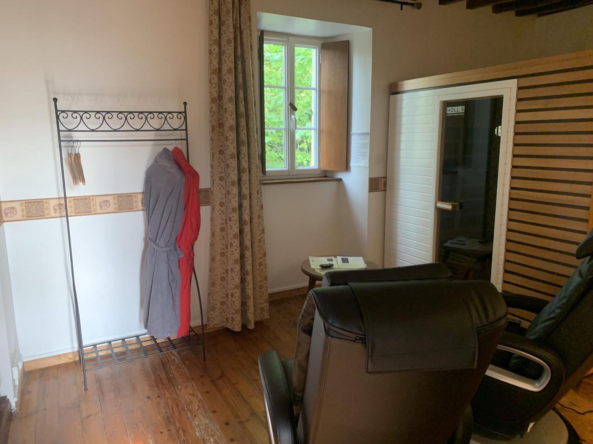 Le Clos Des Tilleuls D Day Home, Chambres D'Hotes, Suite Avec Sauna Privatif, Suite Avec Balneotherapie Privative, En Supplement Option Spa Bain A Remous La Vendelée Pokoj fotografie
